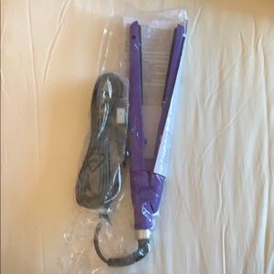 Hot Tools mini flat iron/ straightener